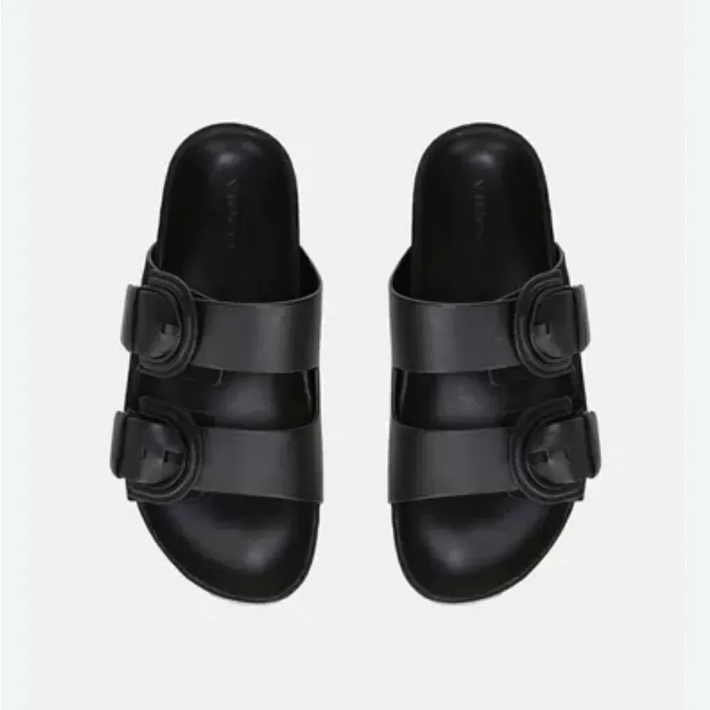 Vince. Glyn Leather Sandal